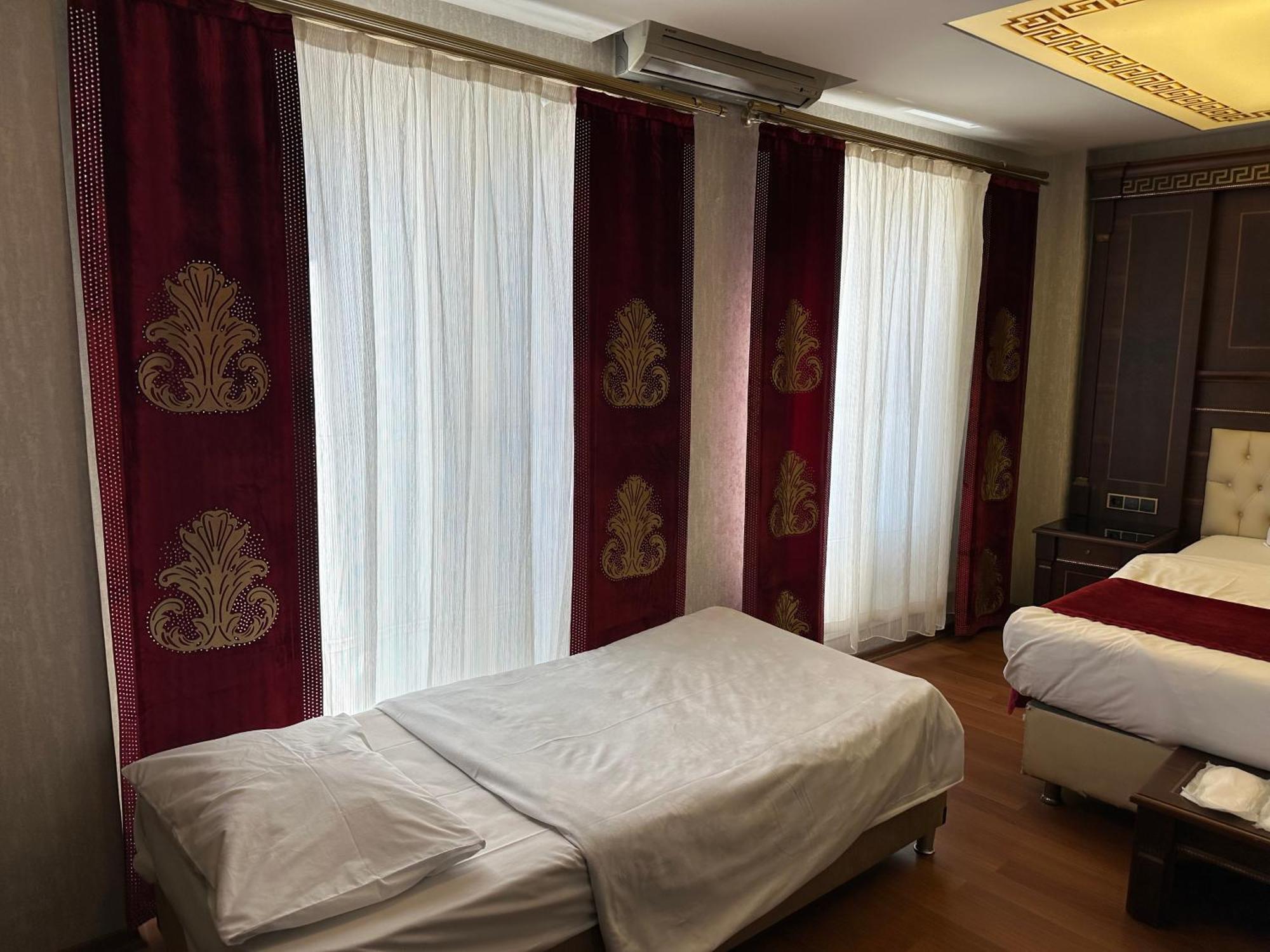 Napolyon Hotel Istanbul Exterior foto
