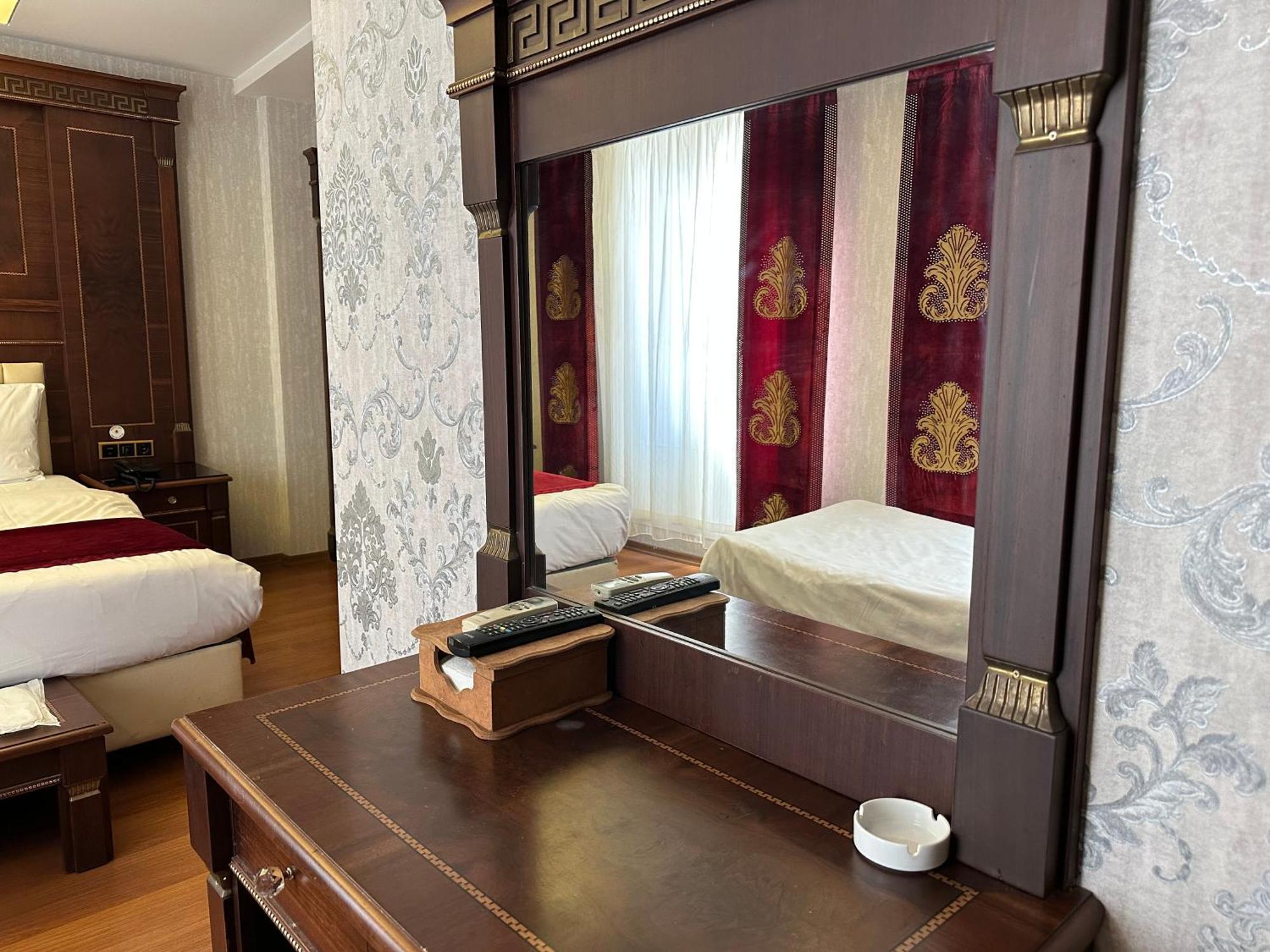 Napolyon Hotel Istanbul Exterior foto